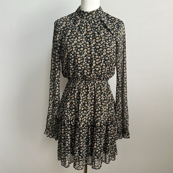 Sadie & Sage Dresses & Skirts - NWT Womens Ditsy Floral Whimsical Whimsigoth Fem Boho Tiered Long Sleeve Dress M
